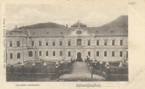 Kórház